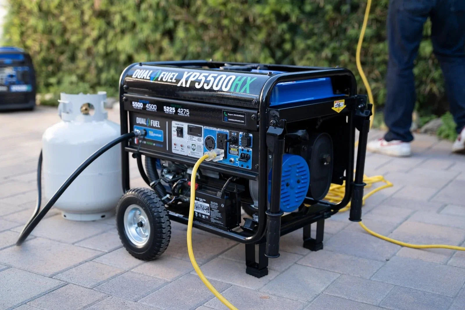 Duromax 5,500 Watt Dual Fuel Portable HX Generator w/ CO Alert