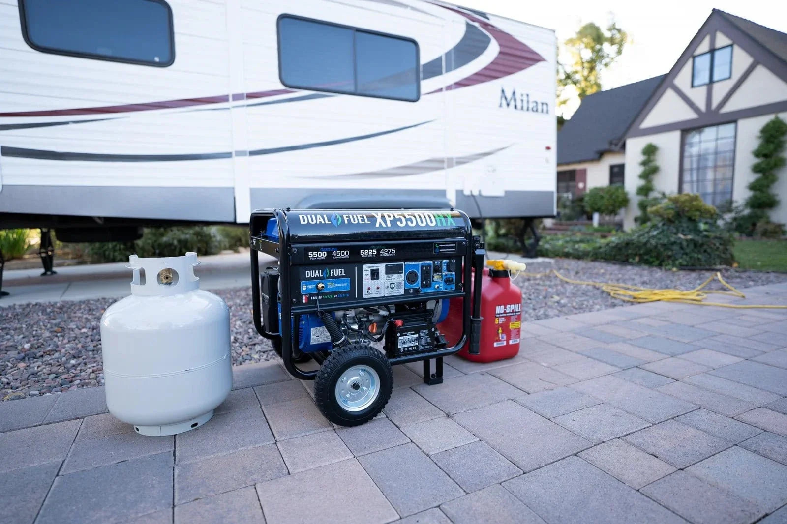 Duromax 5,500 Watt Dual Fuel Portable HX Generator w/ CO Alert