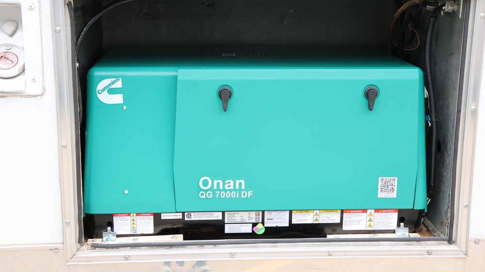 Cummins Onan QG 7000i DF Dual Fuel RV Generator 120/240V | 7HGLCA-8312 | A077T574